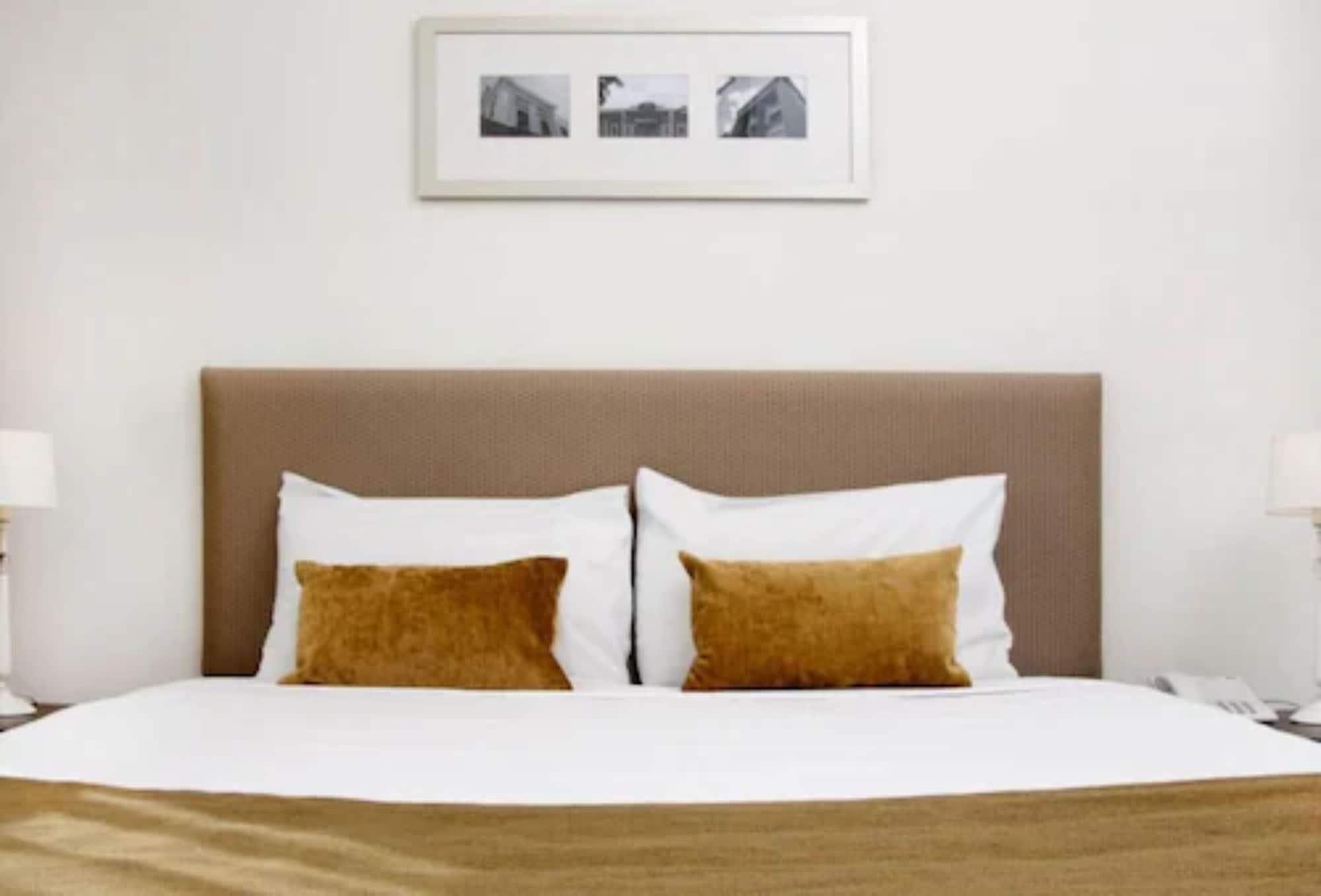 เควสท์แฮมิลตันเซอร์วิสอพาร์ตเมนท์ Aparthotel ภายนอก รูปภาพ