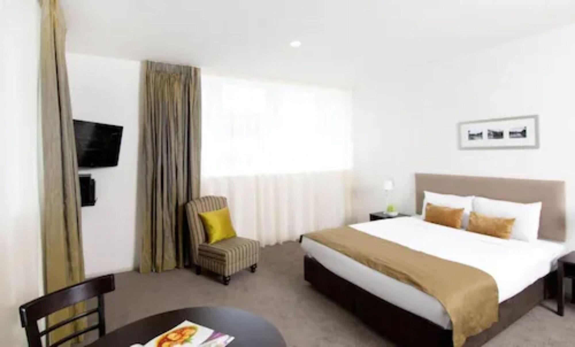 เควสท์แฮมิลตันเซอร์วิสอพาร์ตเมนท์ Aparthotel ภายนอก รูปภาพ