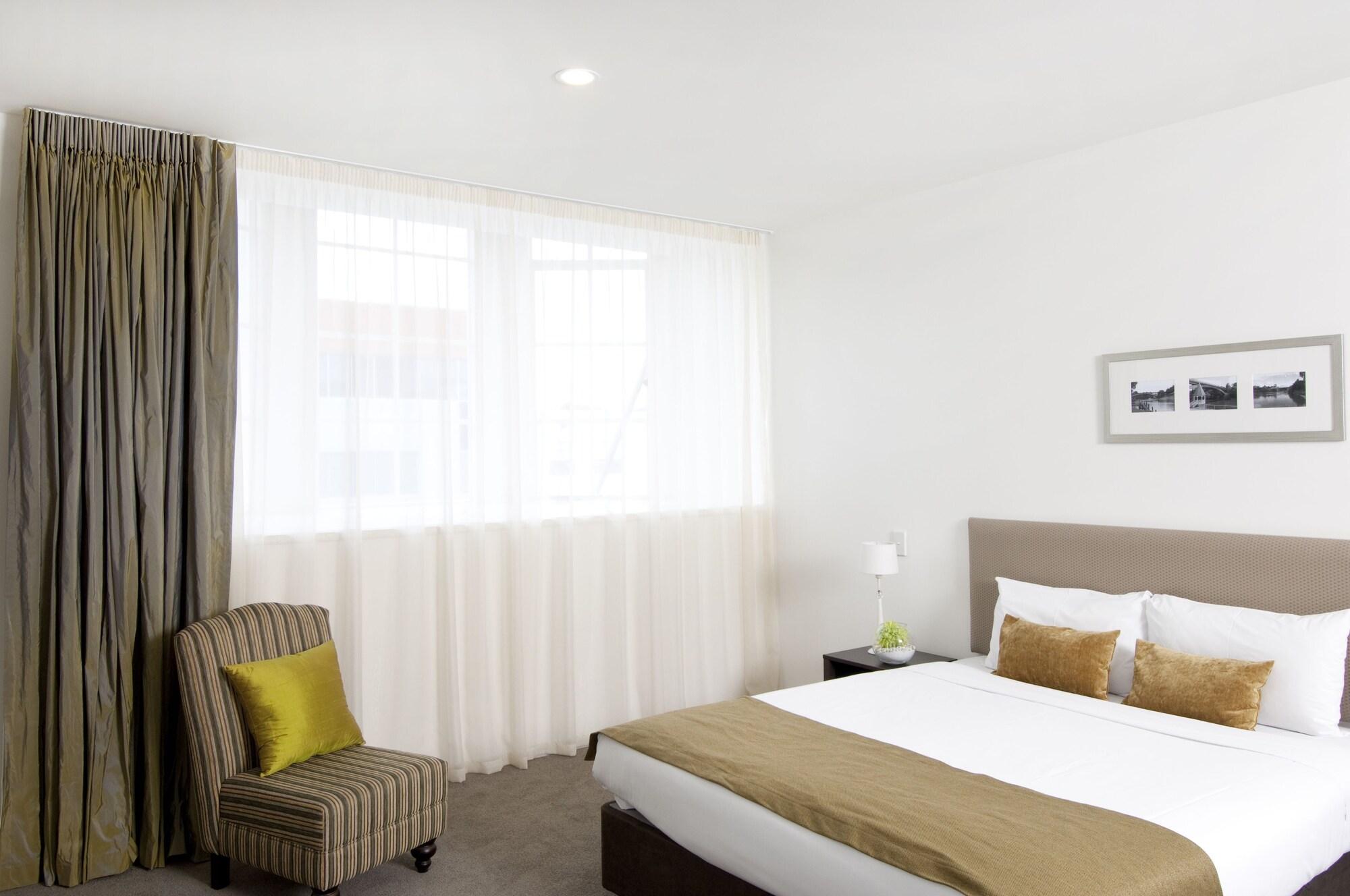 เควสท์แฮมิลตันเซอร์วิสอพาร์ตเมนท์ Aparthotel ภายนอก รูปภาพ