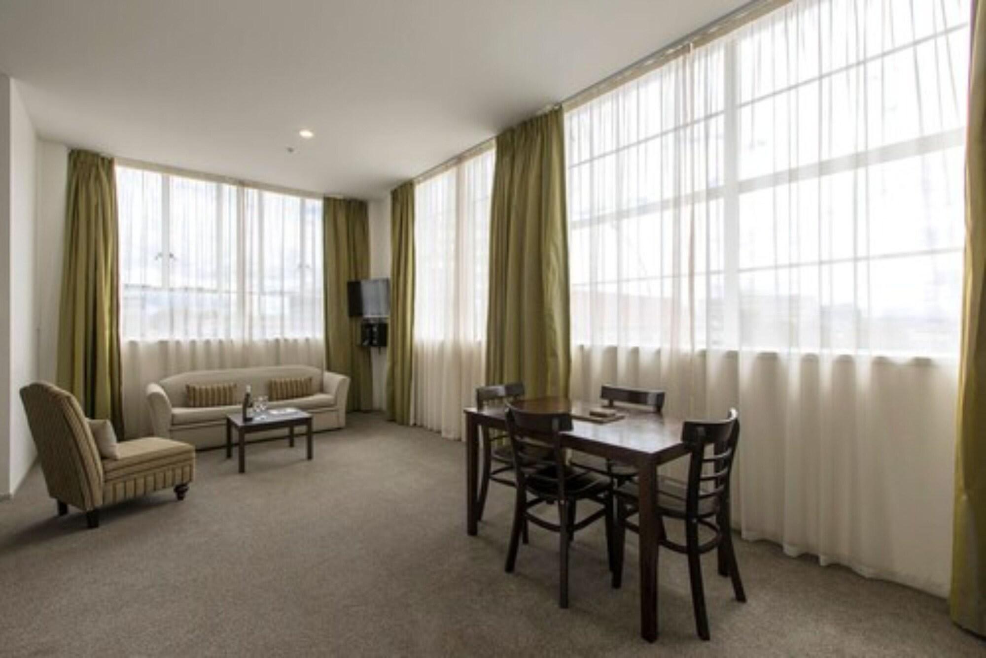 เควสท์แฮมิลตันเซอร์วิสอพาร์ตเมนท์ Aparthotel ภายนอก รูปภาพ
