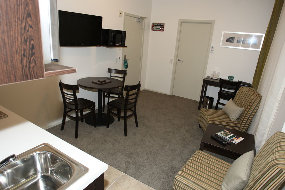 เควสท์แฮมิลตันเซอร์วิสอพาร์ตเมนท์ Aparthotel ภายนอก รูปภาพ